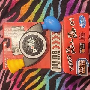 Hasbro Bop It! Micro Series - Black, Yellow, and Blue